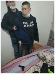 DƬ
